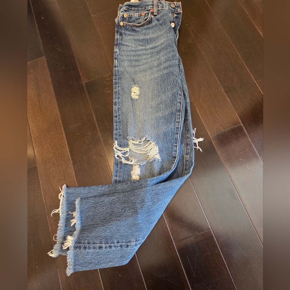 Levis Wedgies Distressed Blue Jeans Size 28